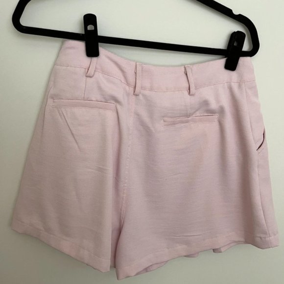 pink wide leg shorts - Picture 3 of 3